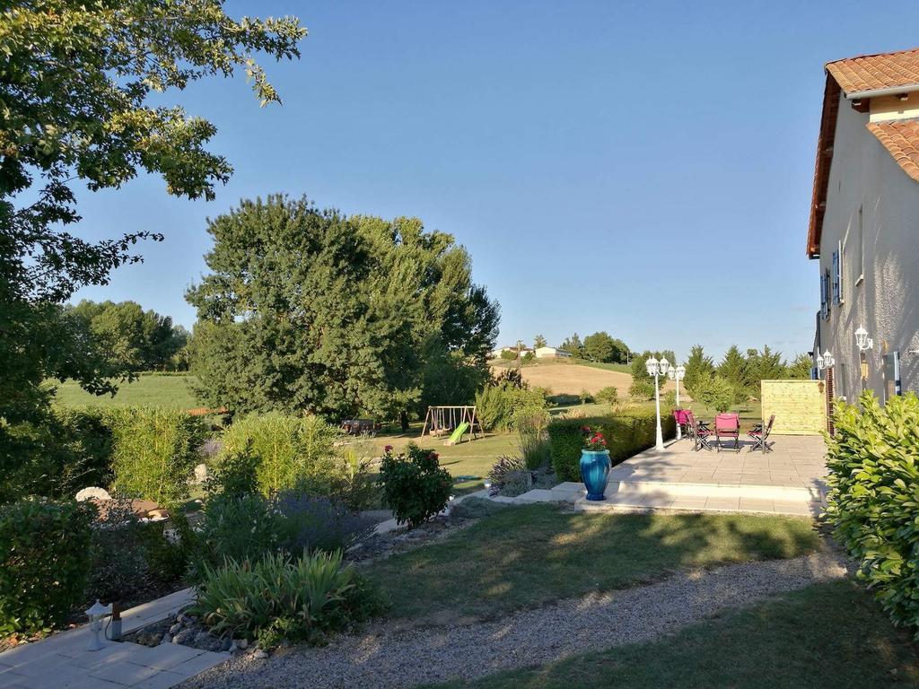 Bed and Breakfast Domaine 3 Soleils Labastide-de-Levis Екстер'єр фото